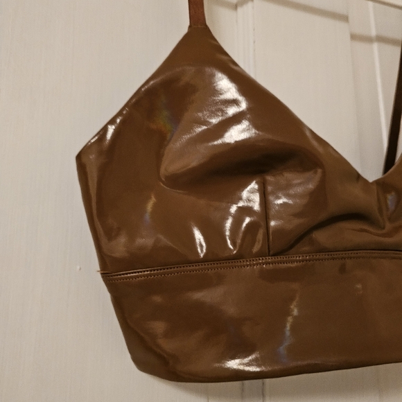 Good American Hologram V-neck Stretch-Woven Bra - Picture 6 of 11